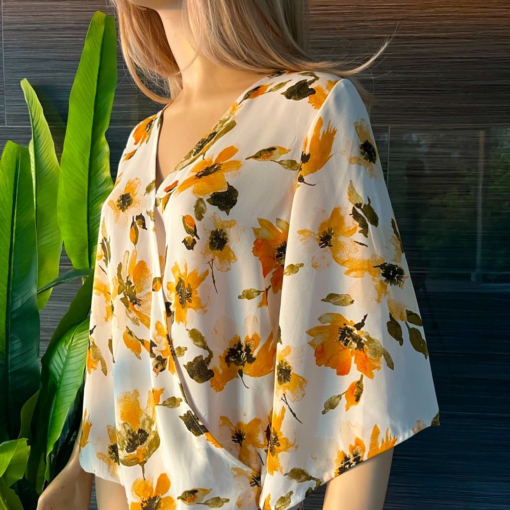 WEST KEI  Colie Surplice Blouse XS NWT - Picture 5 of 7
